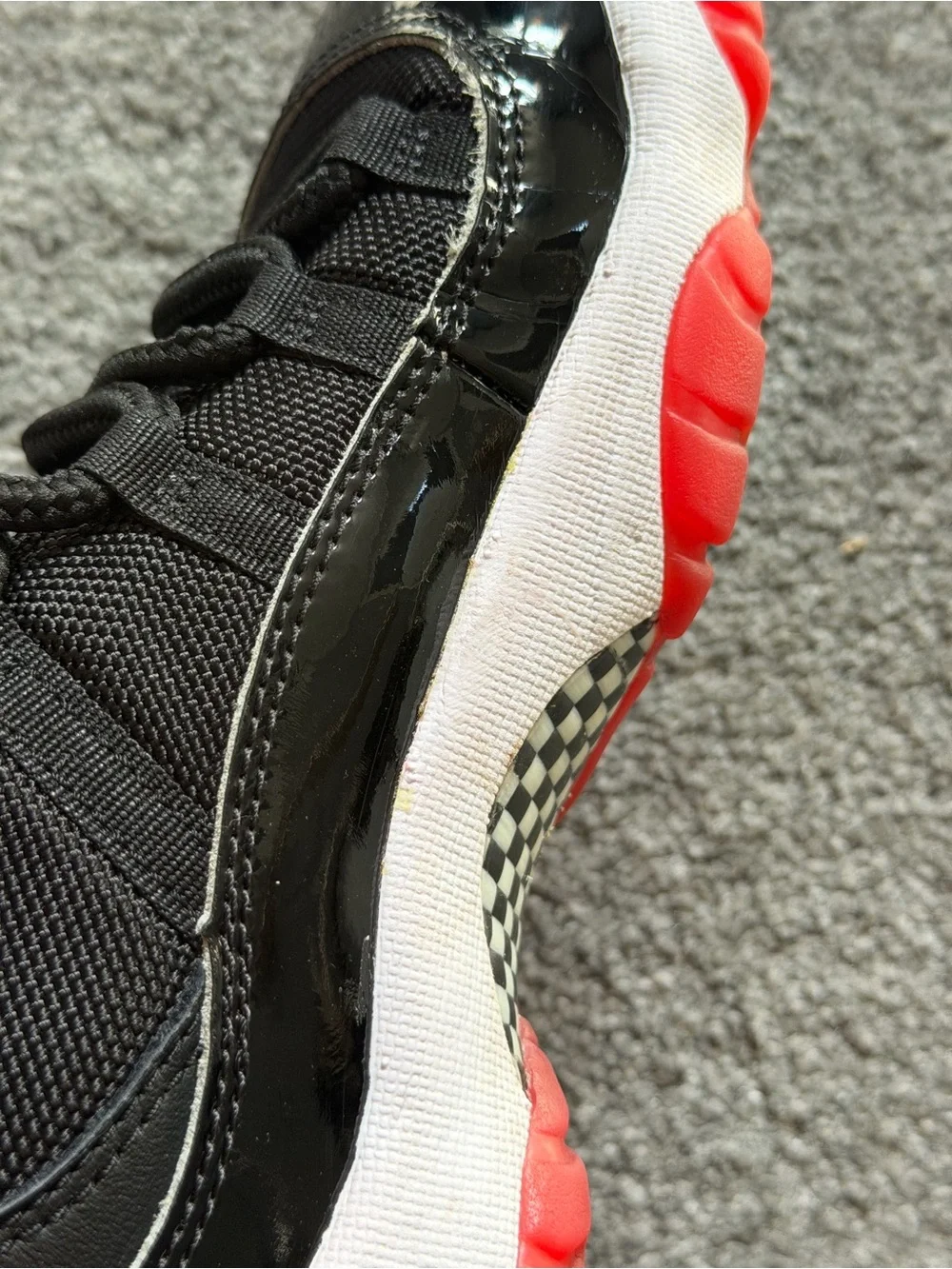 2019 Air Jordan 11 Bred Retro Size 7Y